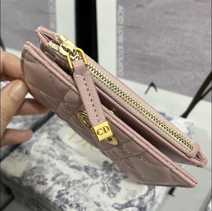 2025228Y 220P182144532